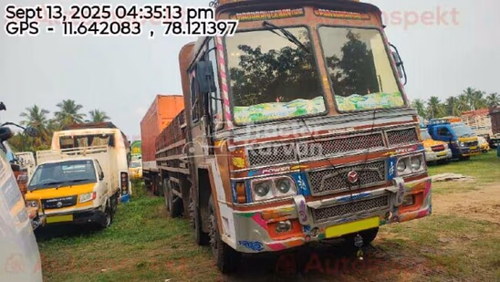 अशोक लेलैंड 3118 पुराने कमर्शियल व्हीकल