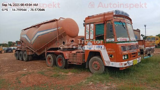 अशोक लेलैंड यू 4923 टीटी पुराने कमर्शियल व्हीकल