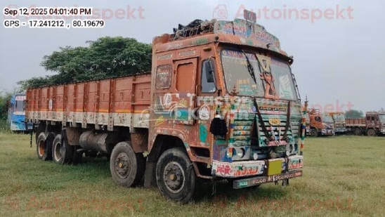 अशोक लेलैंड 3118 पुराने कमर्शियल व्हीकल