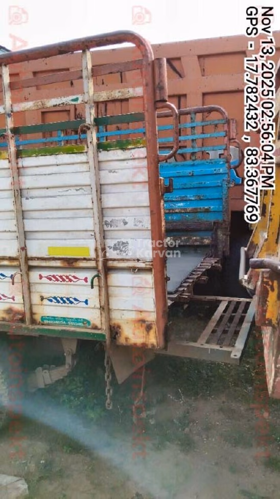 महिंद्रा बोलेरो मैक्सिट्रक प्लस 1.2 पुराने कमर्शियल व्हीकल