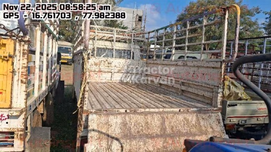 महिंद्रा बोलेरो मैक्स पिक-अप पुराने कमर्शियल व्हीकल