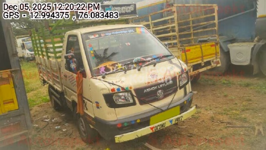 अशोक लेलैंड दोस्त स्ट्रांग पुराने कमर्शियल व्हीकल