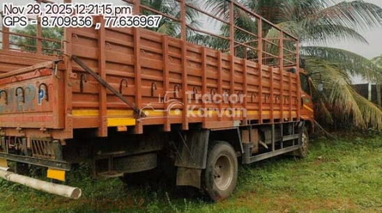 आयशर प्रो 2110 पुराने कमर्शियल व्हीकल