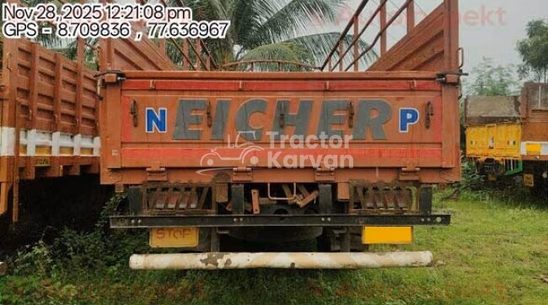 आयशर प्रो 2110 पुराने कमर्शियल व्हीकल