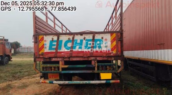 आयशर 11.1 पुराने कमर्शियल व्हीकल