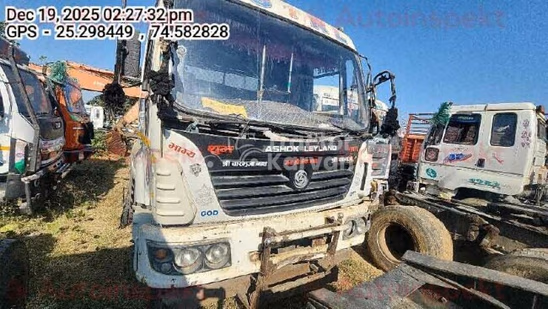 अशोक लेलैंड यू 4923 टीटी सेकंड हैंड कमर्शियल