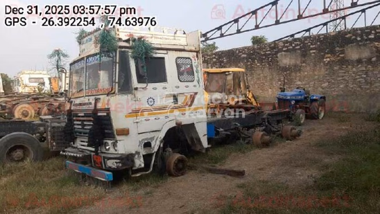 अशोक लेलैंड यू 4923 टीटी पुराने कमर्शियल व्हीकल