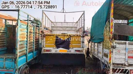 महिंद्रा बोलेरो मैक्स पिक-अप पुराने कमर्शियल व्हीकल