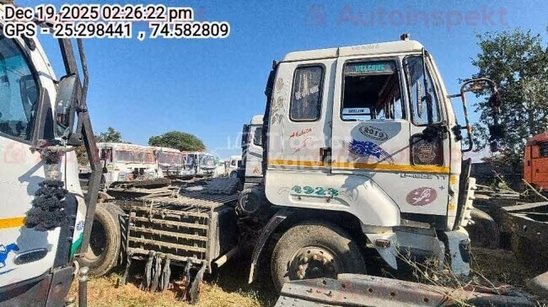 अशोक लेलैंड यू 4923 टीटी पुराने कमर्शियल व्हीकल