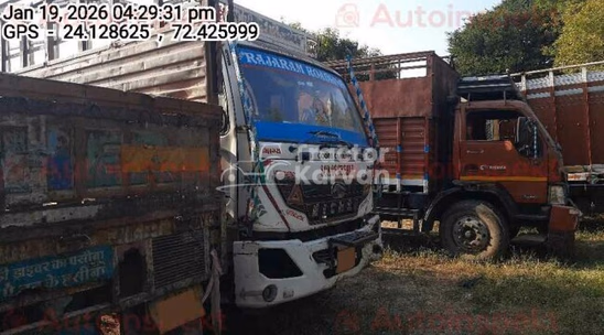 आयशर प्रो 3015 पुराने कमर्शियल व्हीकल