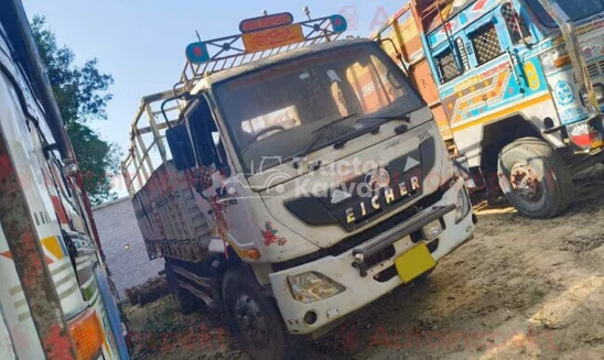 आयशर प्रो 3015 पुराने कमर्शियल व्हीकल