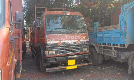 टाटा LPT 1512 पुराने कमर्शियल व्हीकल