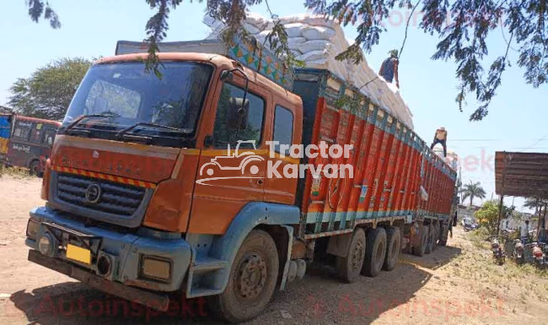 BharatBenz R 3123 Second Hand Commercial Vehicles