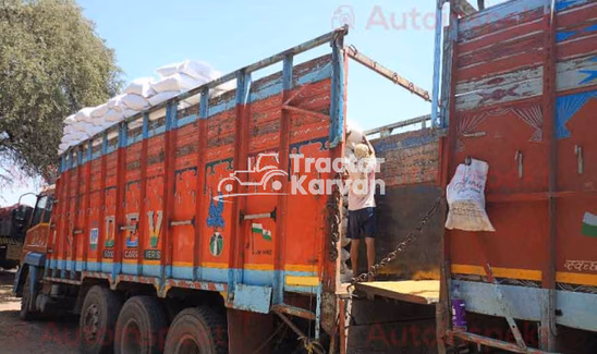 BharatBenz R 3123 Used Commercial Vehicle