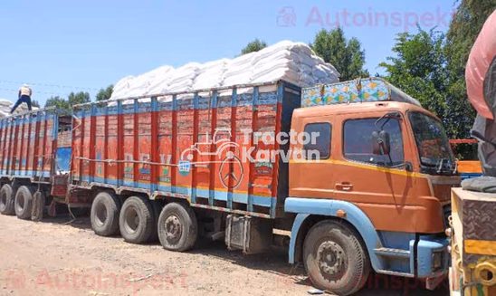 BharatBenz R 3123 Used Commercial Vehicle