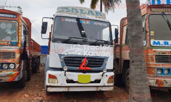 BharatBenz R 3123 Second Hand Commercial