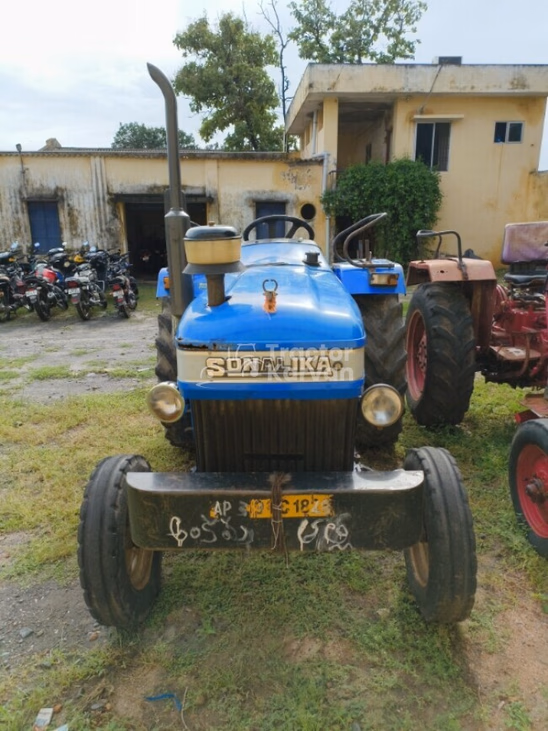 सोनालिका DI 740 III Second Hand Tractor