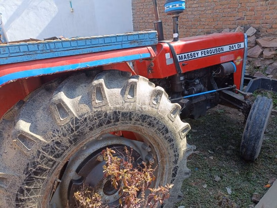 Massey Ferguson 241 DI Second Hand Tractor