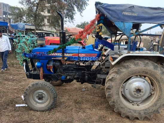 पॉवरट्रैक यूरो 42 प्लस लोडमैक्स Second Hand Tractor