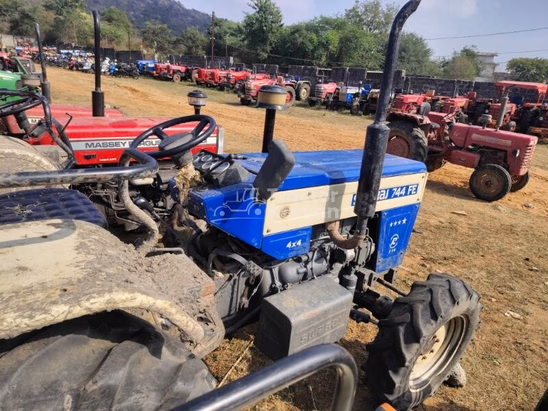 Swaraj 744 FE 4WD Second Hand Tractor