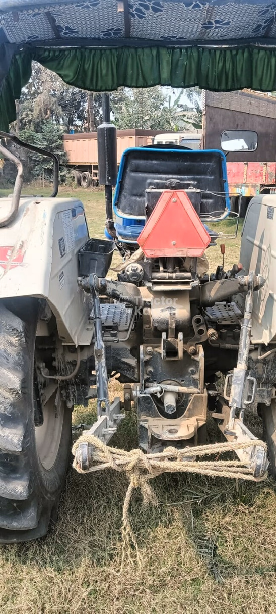Powertrac 439 Plus Loadmaxx Second Hand Tractor