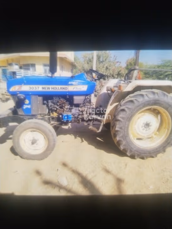 New Holland 3037 TX Second Hand Tractor