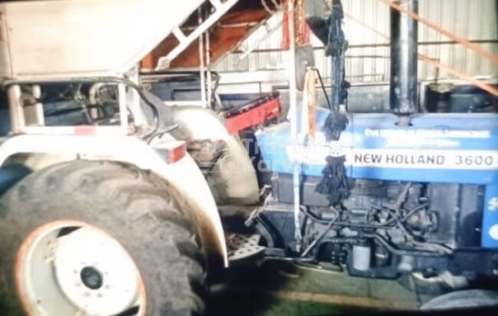 न्यू हॉलैंड 3600-2 TX Second Hand Tractor