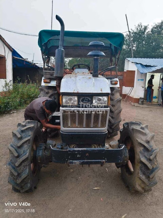 आयशर 551 4WD Second Hand Tractor
