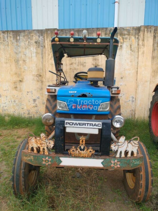 सेकंड हैंड पॉवरट्रैक यूरो 45 प्लस सुपरमैक्स ट्रैक्टर