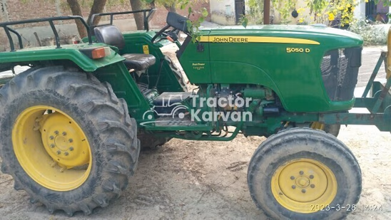 सेकंड हैंड जॉन डियर 5050 D ट्रैक्टर