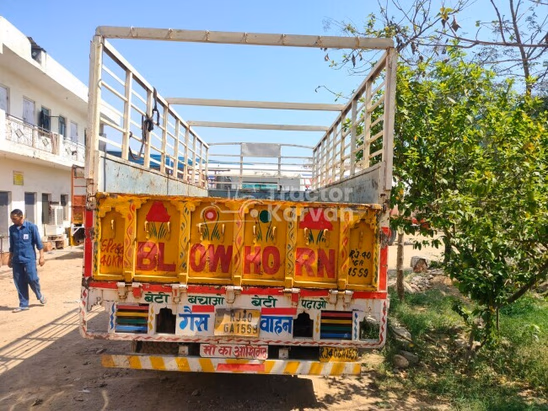 टाटा अल्ट्रा पुराने कमर्शियल व्हीकल