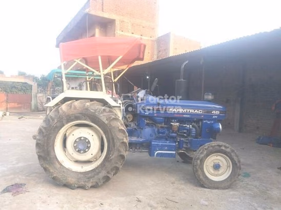फार्मट्रैक 45 क्लासिक वैल्यूमैक्स Second Hand Tractor